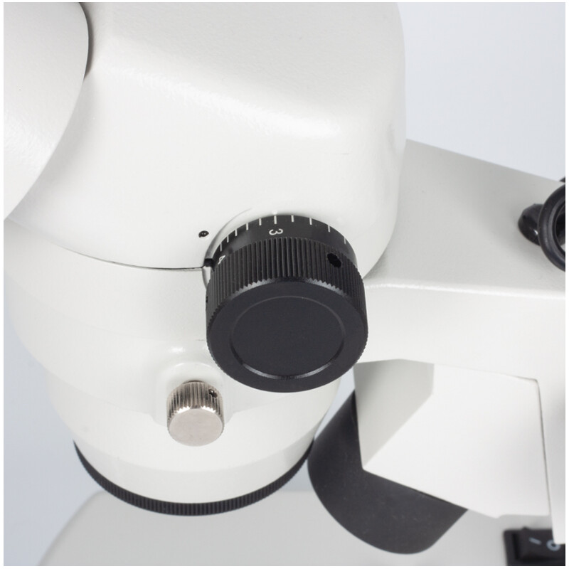 Motic Microscópio estéreo zoom SMZ140-N2GG