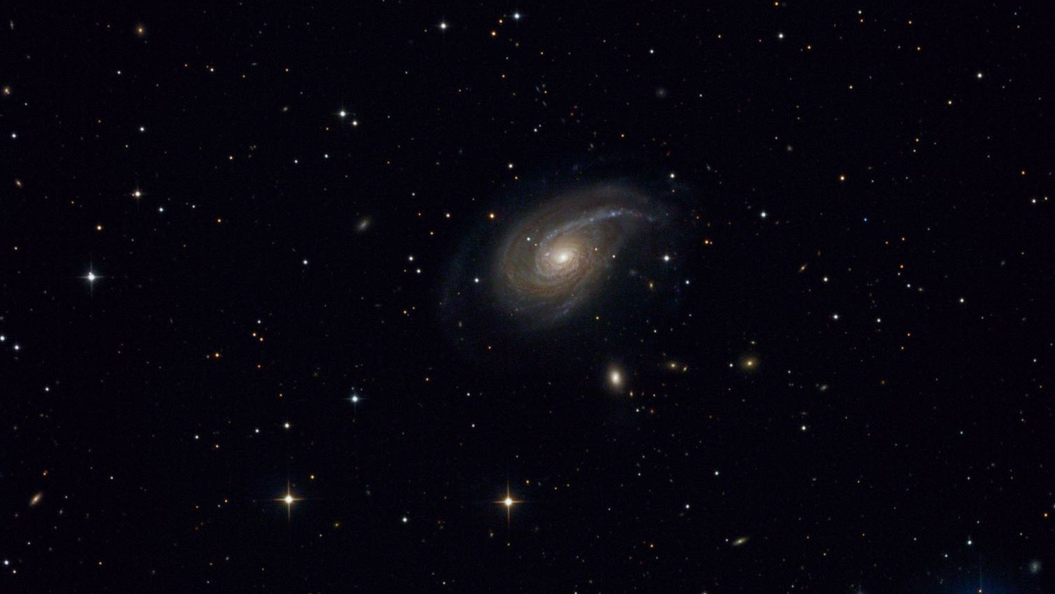 As galáxias NGC 772 e NGC 770 na constelação Carneiro. Michael Breite, Stefan Heutz e Wolfgang Ries 