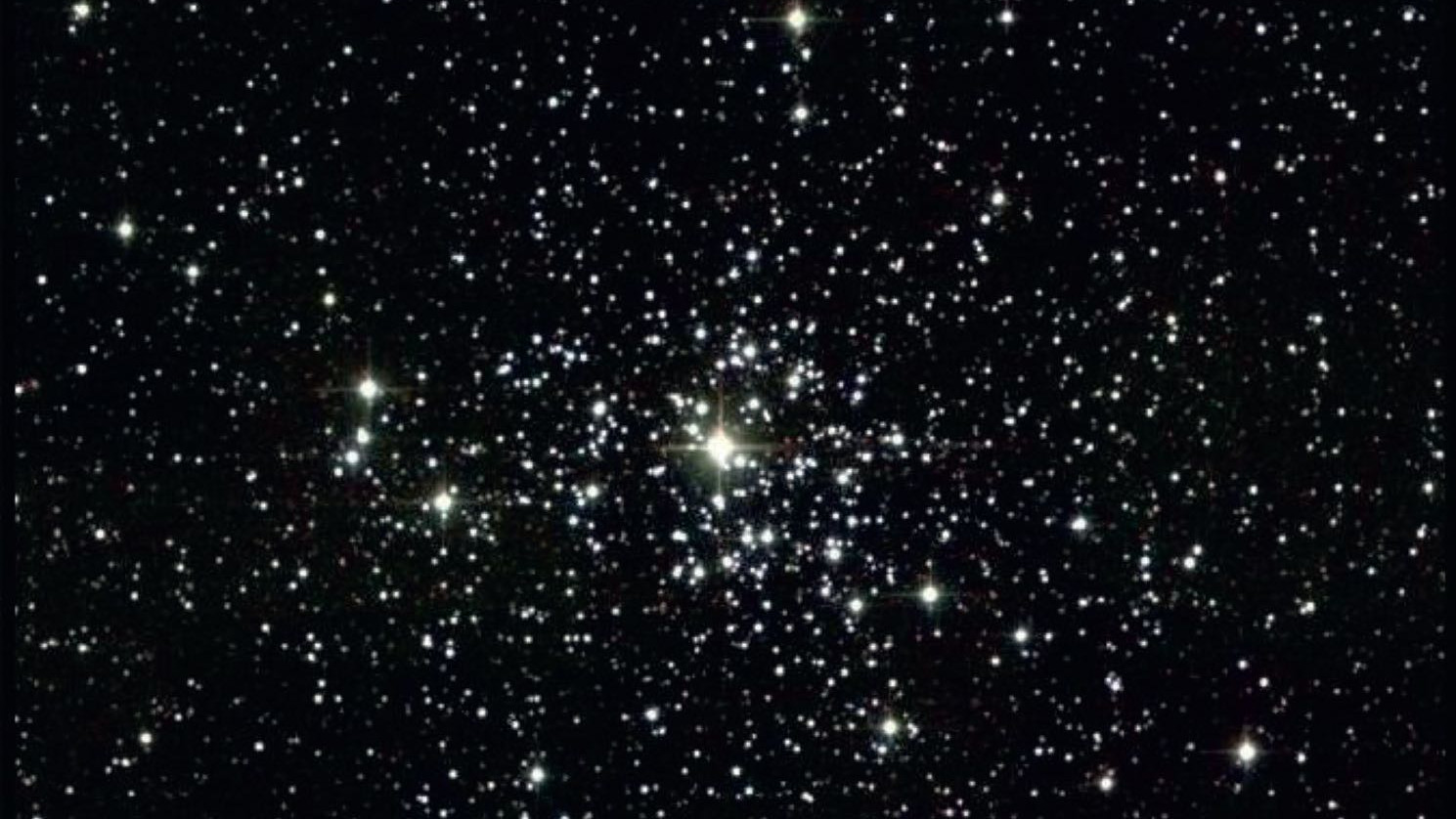 O M 37 com uma ampliação elevada: dá a sensação de estar no meio de um mar de estrelas. 2MASS