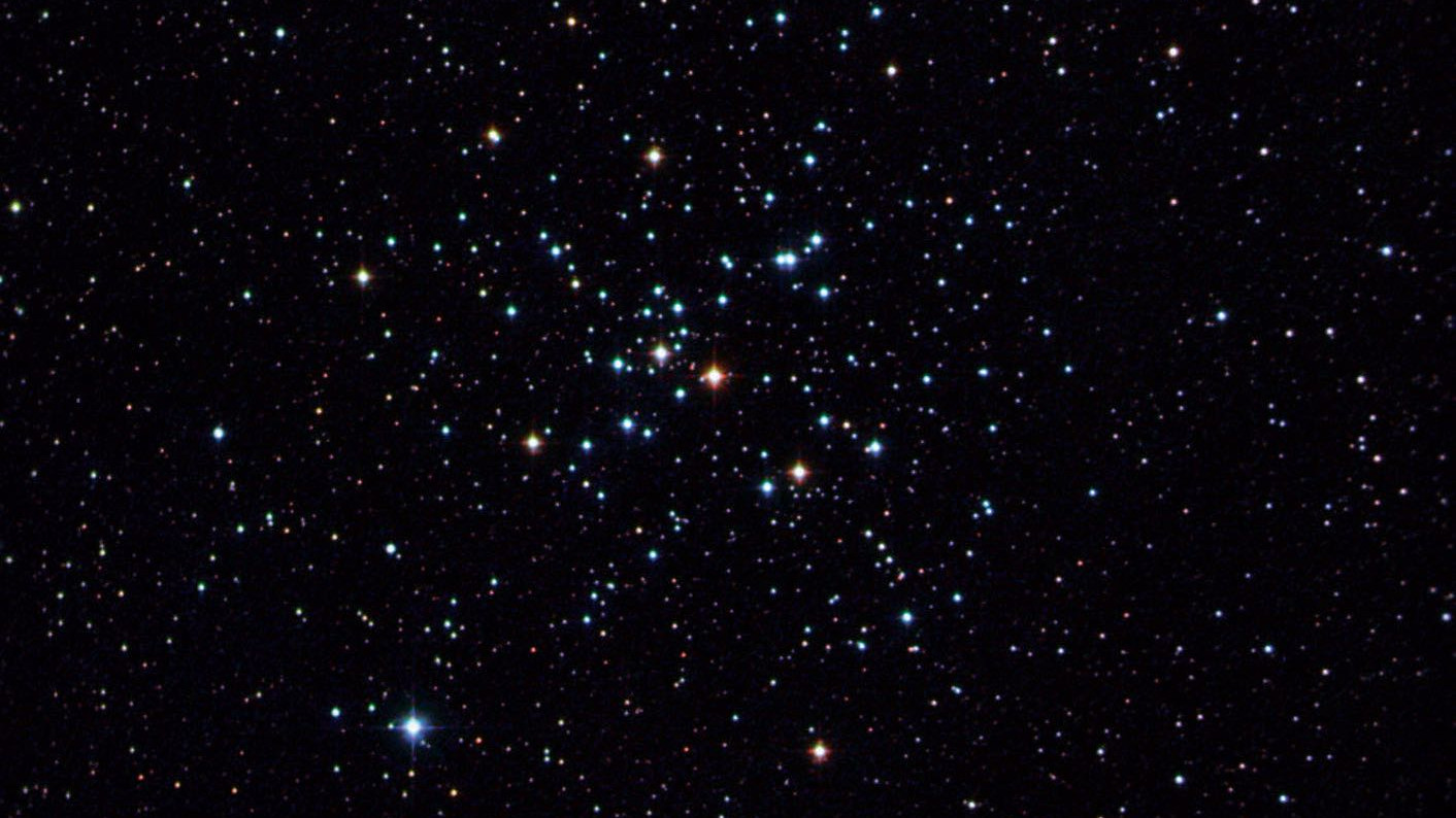 O aglomerado estelar M41 na constelação Cão Maior, registado com um telescópio newtoniano de 4,5 polegadas com 440 mm de distância focal. Michael Deger / CCD Guide