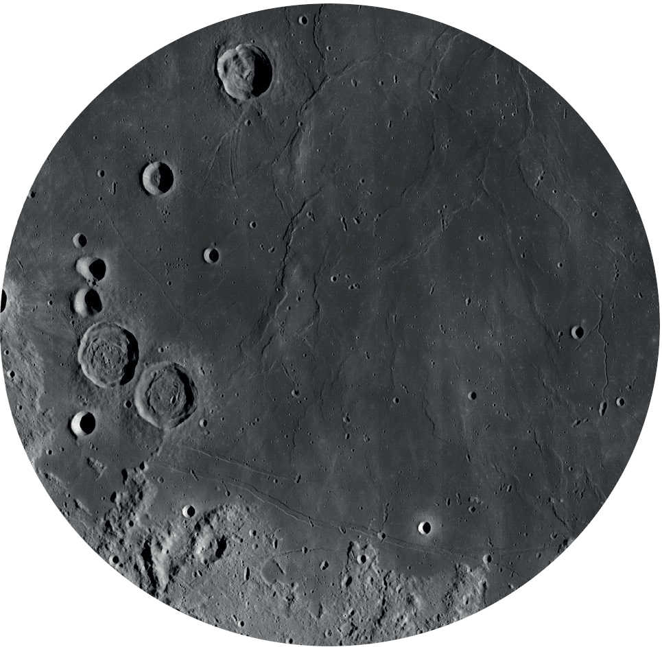 A leste das crateras Sabine e Ritter situa-se a chamada “Statio Tranquillitatis”. NASA/GSFC/Arizona State University 