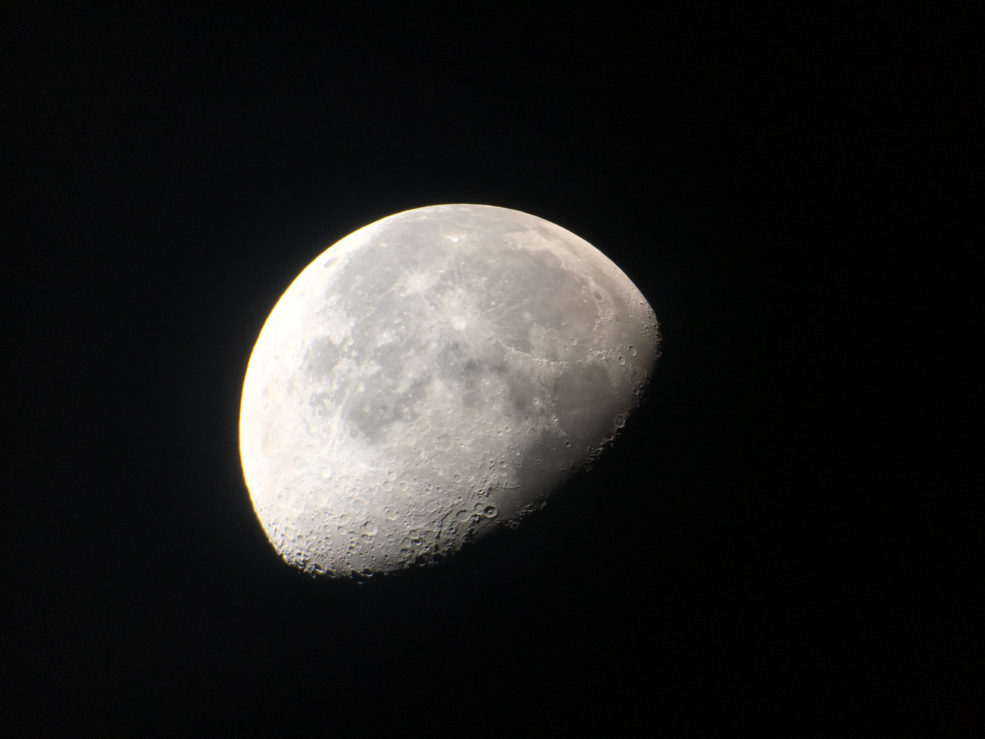 O que precisa para tirar fotografias lunares extraordinárias