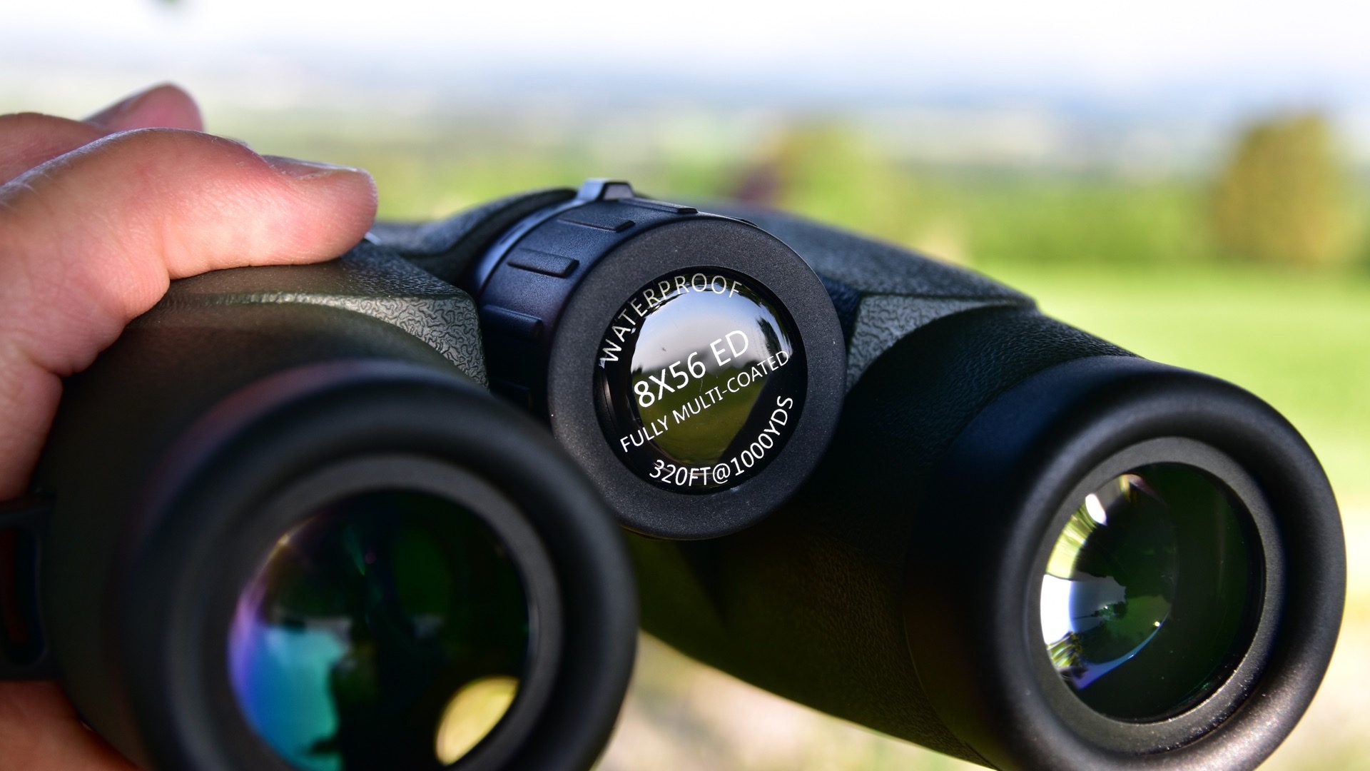 O especialista para o céu noturno: Omegon Hunter 8x56 com elementos ED