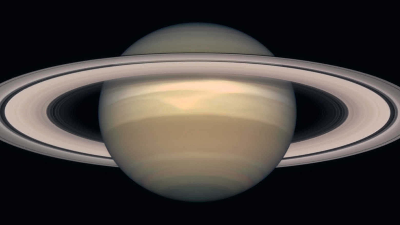 O incomparável sistema de anéis coroa a observação de Saturno. NASA and The Hubble Heritage Team (STScI/AURA)