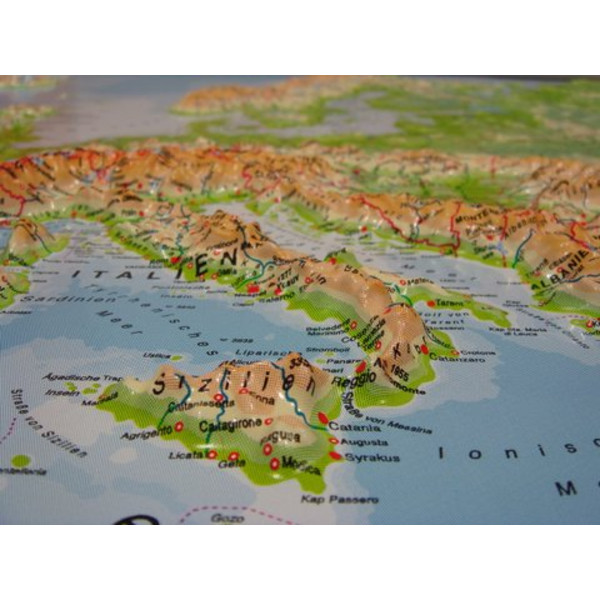 geo-institut mapa de continente Silver line physical relief map of Europe (in German)