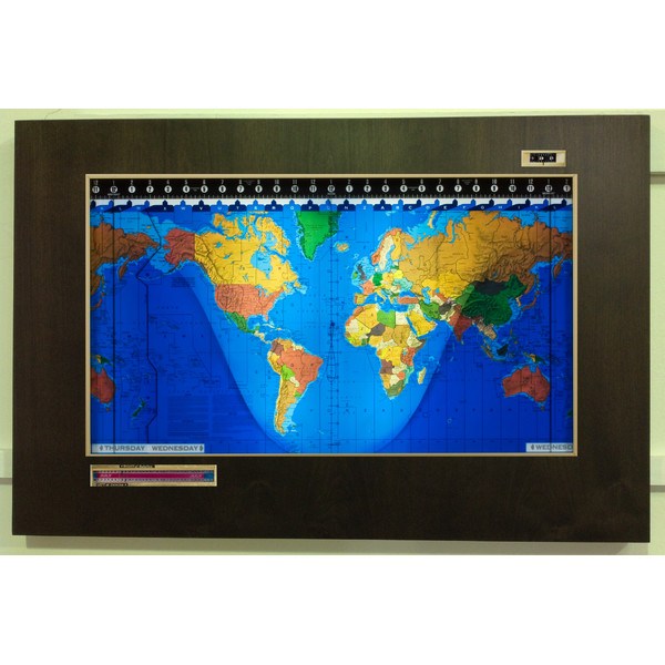 Geochron Kilburg original em design Ehrle, folheado a madeira verdadeira, com acabamento expresso e frisos dourados