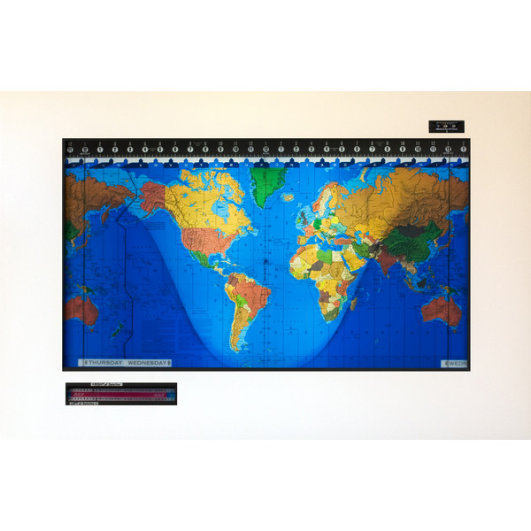 Geochron Kilburg original em folheado de madeira real Ehrle com design moderno em branco e molduras pretas