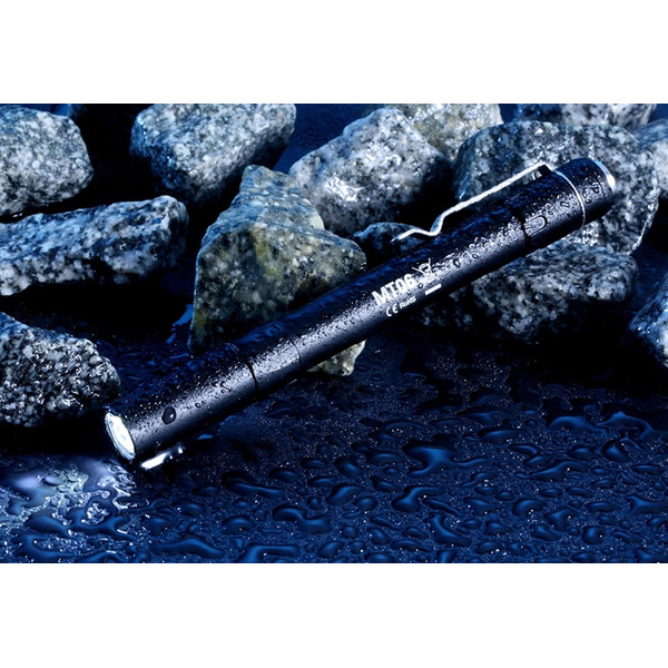 Nitecore Lanterna MT06