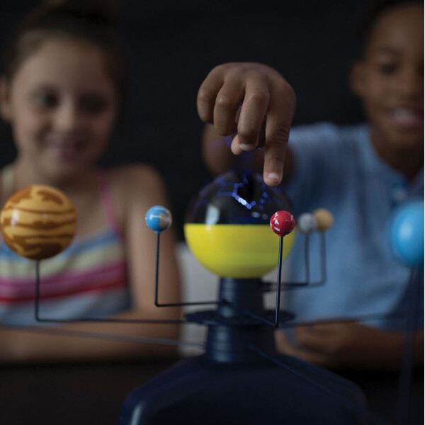 Learning Resources GeoSafari® Sistema Solar Motorizado