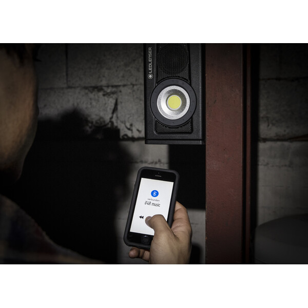 LED LENSER Candeeiro de trabalho Música iF4R