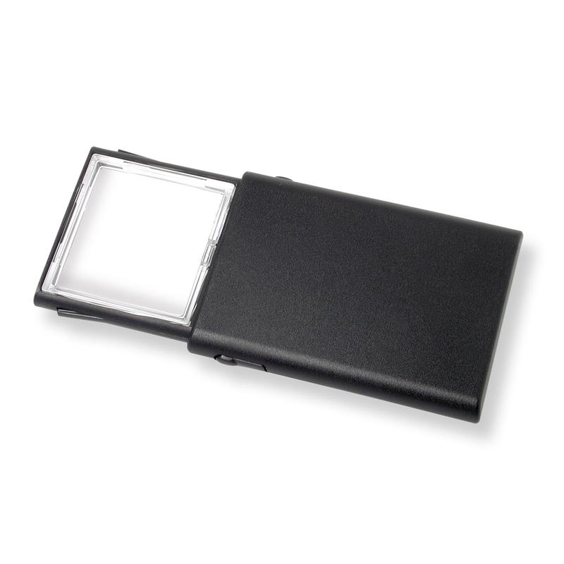 Carson Lupa LED LumiPop™ lente de aumento de 2x de deslizar aberta