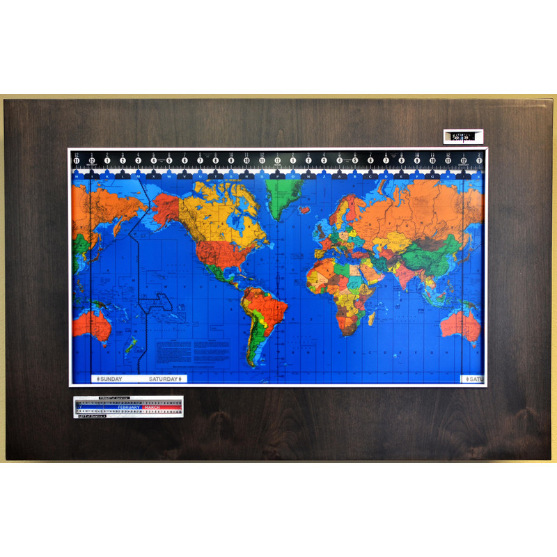 Geochron Kilburg original em design Ehrle, folheado a madeira verdadeira, com acabamento expresso e frisos prateados
