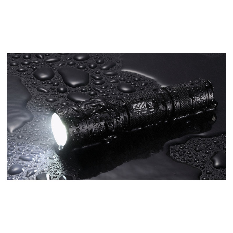Nitecore Lanterna Lanterna P20UV