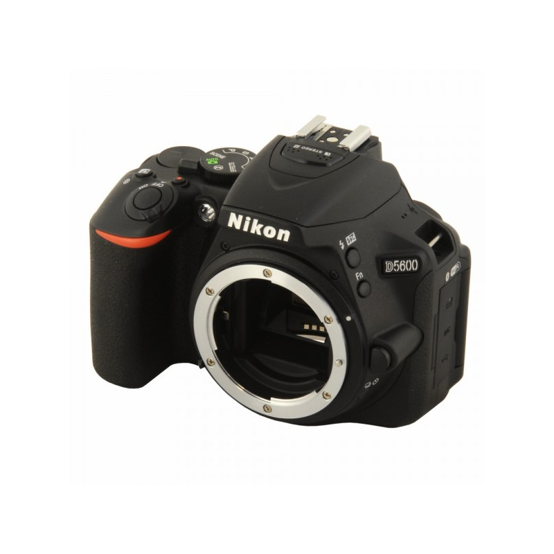 Nikon Câmera DSLR D5600a Full Range