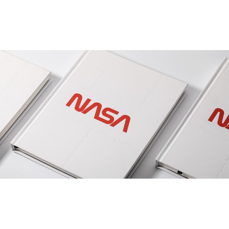 AstroReality Notebook NASA Augmented Reality