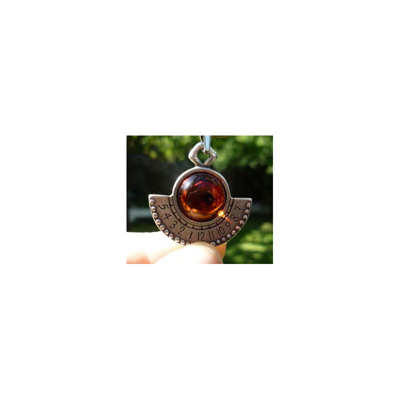 Ragalaxys Colar Hypatia Sundial Red